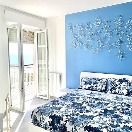 10 Min. Da Sanremo Appartamento Vista Mare 塔贾 外观 照片