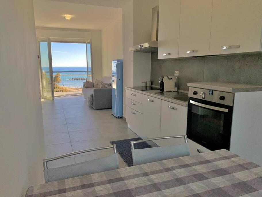 10 Min. Da Sanremo Appartamento Vista Mare 塔贾 外观 照片