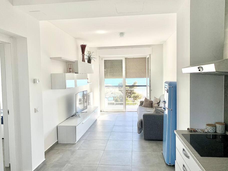10 Min. Da Sanremo Appartamento Vista Mare 塔贾 外观 照片